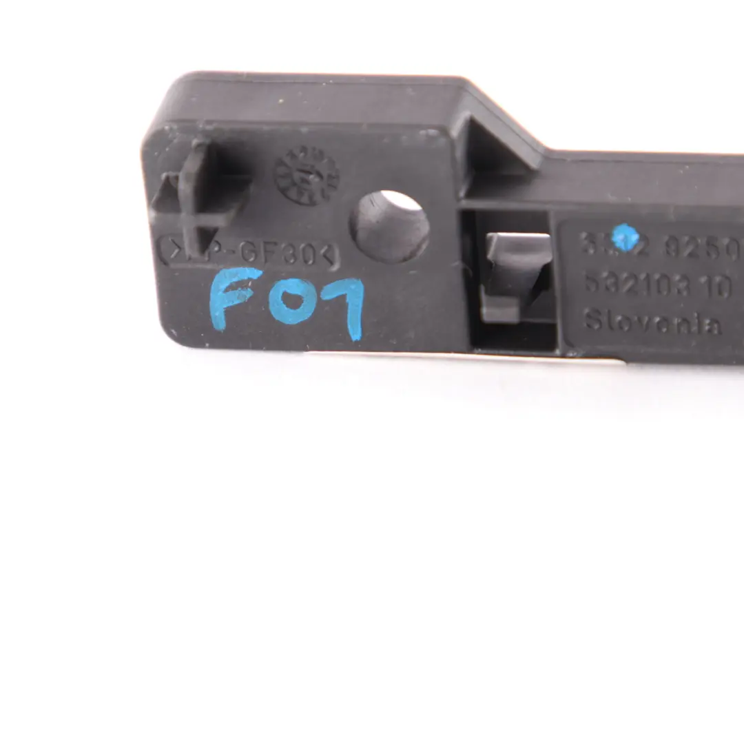 Stoßstangenhalterung Vorne BMW F10 F11 LCI Abstandshalter Vorne Rechts 7207932 - SKU 9250692 - Teilenummer 9250692