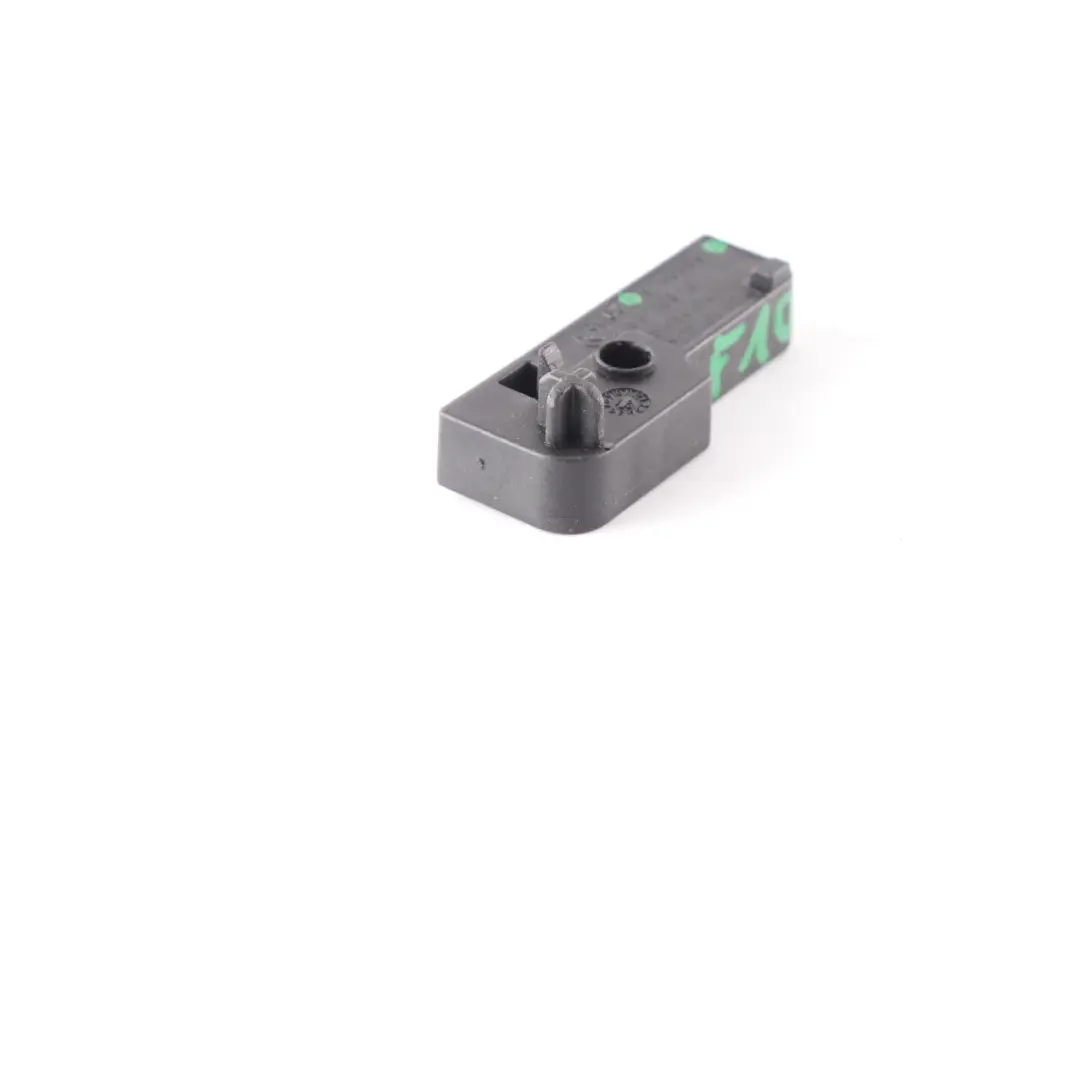  Radiohalterung BMW F10 F11 Navi Head Unit Halterung Abstandhalter Links 9250696 - SKU 9250695 - Teilenummer 9250695