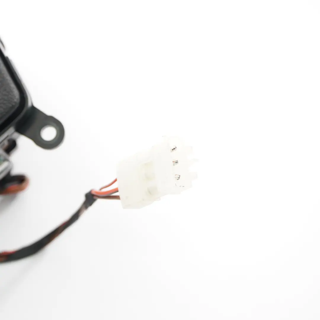 Schowek Konsoli Środkowej Gniazdo Skóra Czarna do BMW F13 o numerze 9251822 BMW F13 Schowek Konsoli Środkowej Gniazdo Skóra Czarna - SKU 9251822 - Numer Części 9251822