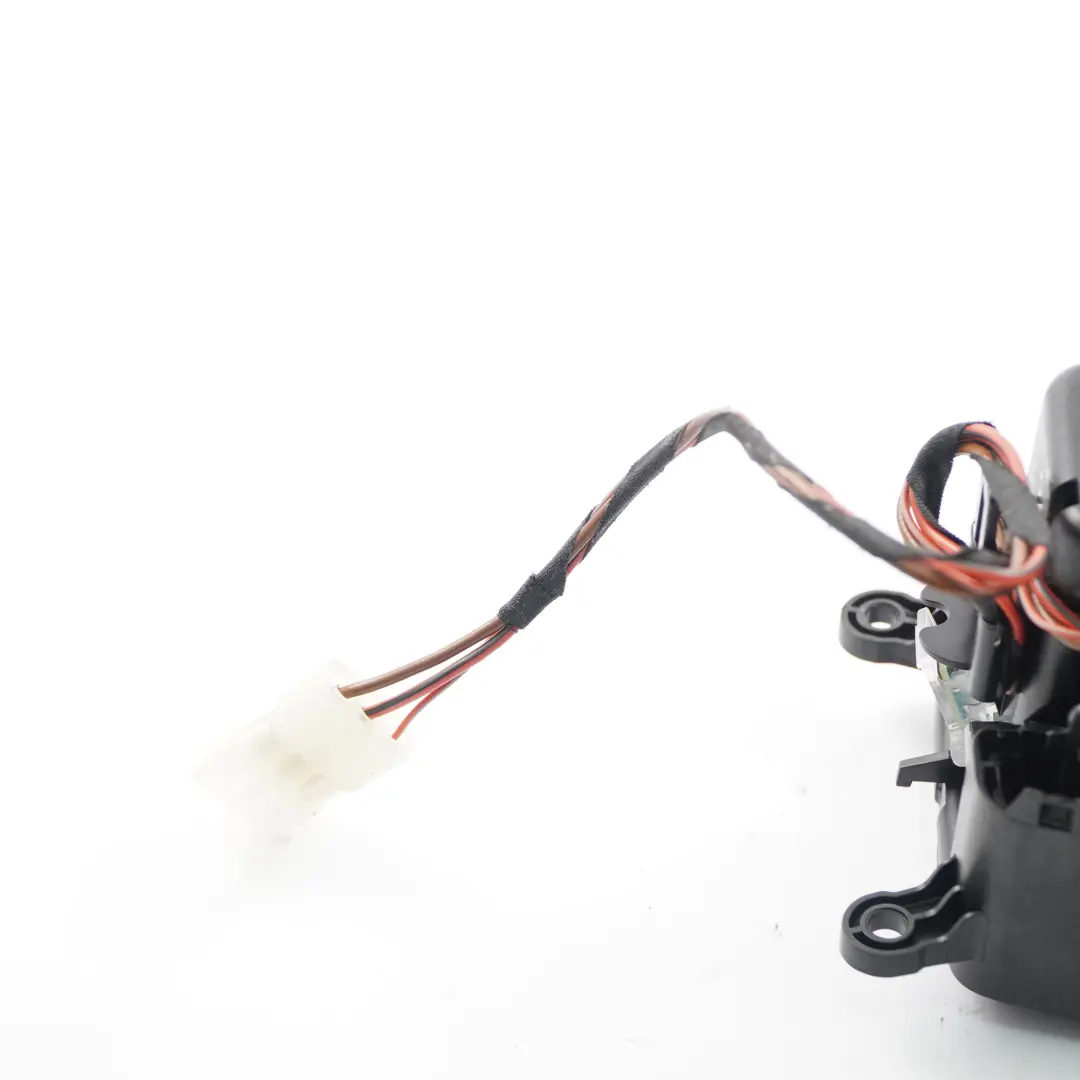 Ablagefach BMW F13 Mittelkonsole für Aschenbecher Schwarz Leder für mit Teilenummer 9251822 Ablagefach BMW F13 Mittelkonsole für Aschenbecher Schwarz Leder - SKU 9251822 - Teilenummer 9251822