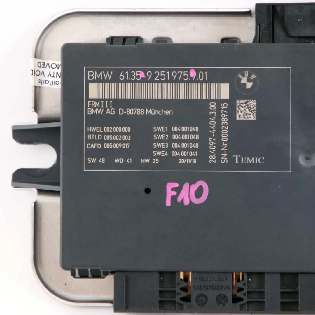 Controllo Luci Vano Piedi Modulo ECU Unità FRM3 per BMW F10 con numero di parte 9251975 BMW F10 Controllo Luci Vano Piedi Modulo ECU Unità FRM3 - SKU 9251975 - Numero di parte 9251975