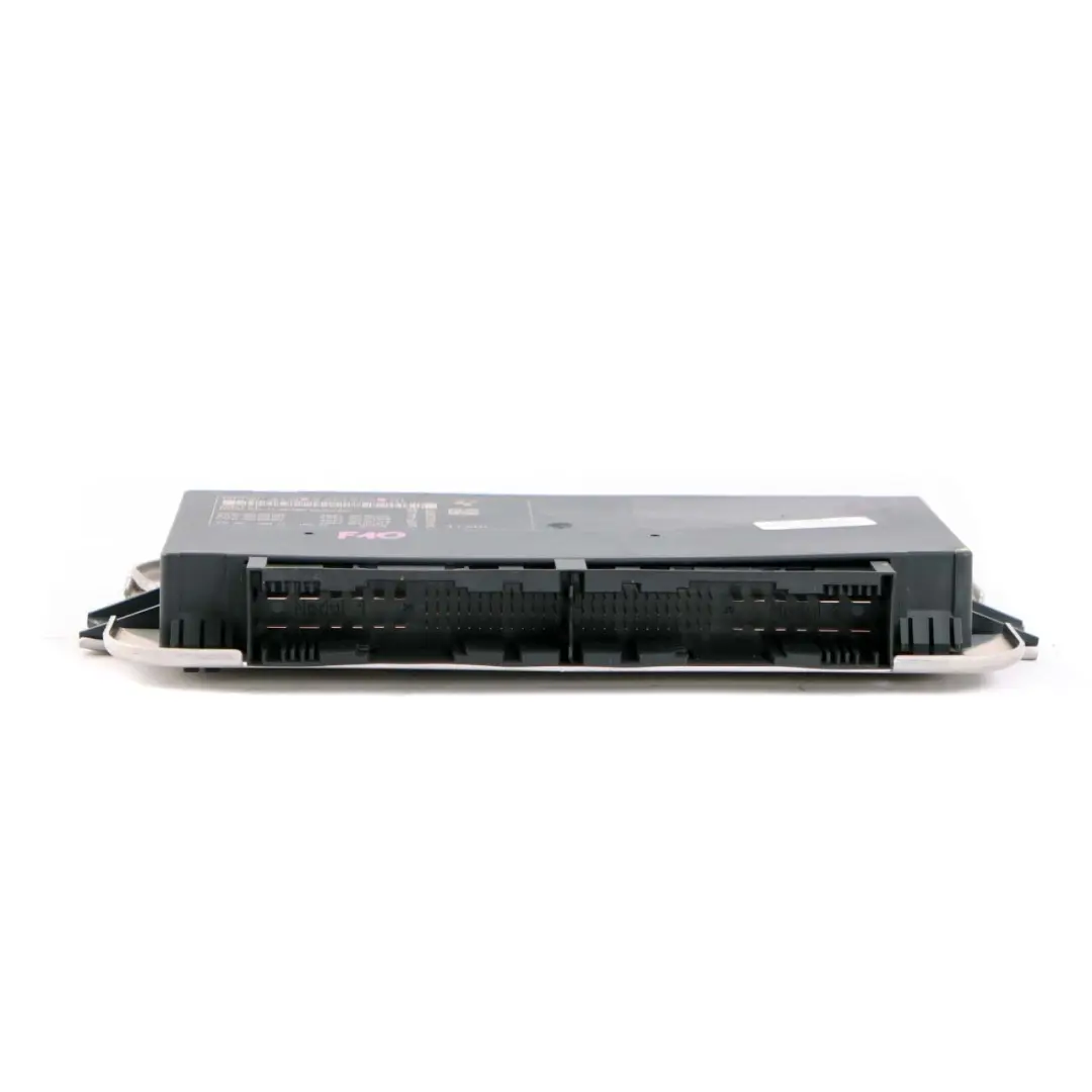 Controllo Luci Vano Piedi Modulo ECU Unità FRM3 per BMW F10 con numero di parte 9251975 BMW F10 Controllo Luci Vano Piedi Modulo ECU Unità FRM3 - SKU 9251975 - Numero di parte 9251975