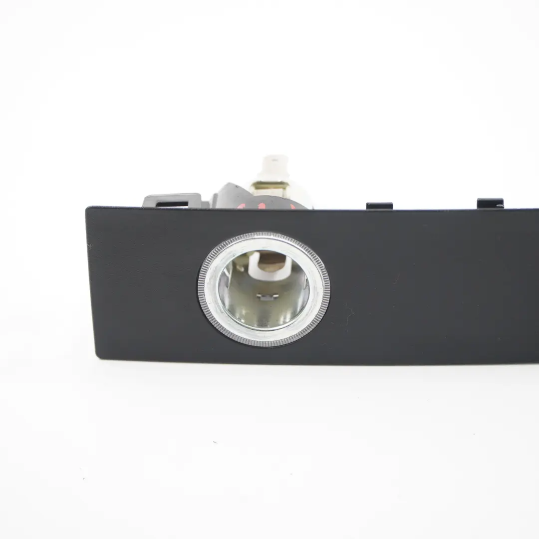 Steckdosen BMW F15 F16 Heckkonsole 12V Steckdose für mit Teilenummer 9252009 Steckdosen BMW F15 F16 Heckkonsole 12V Steckdose - SKU 9252009 - Teilenummer 9252009