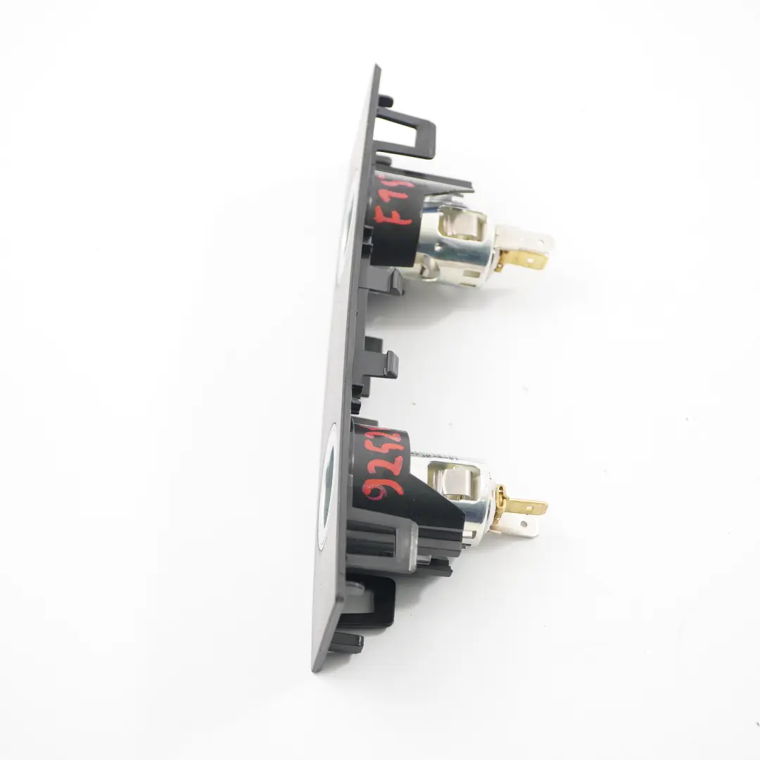  Prises de courant BMW F15 F16 Console arrière Prise 12V - SKU 9252009 - Numéro de pièce 9252009