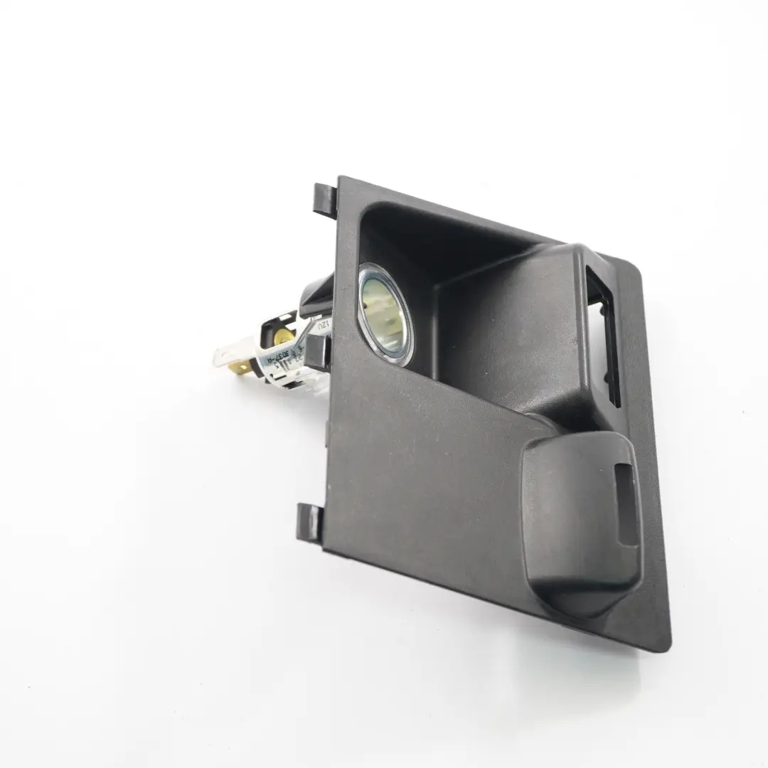 BMW F15 F16 Interior Consola Central Toma 12V - SKU 9252108 - Número de pieza 9252108