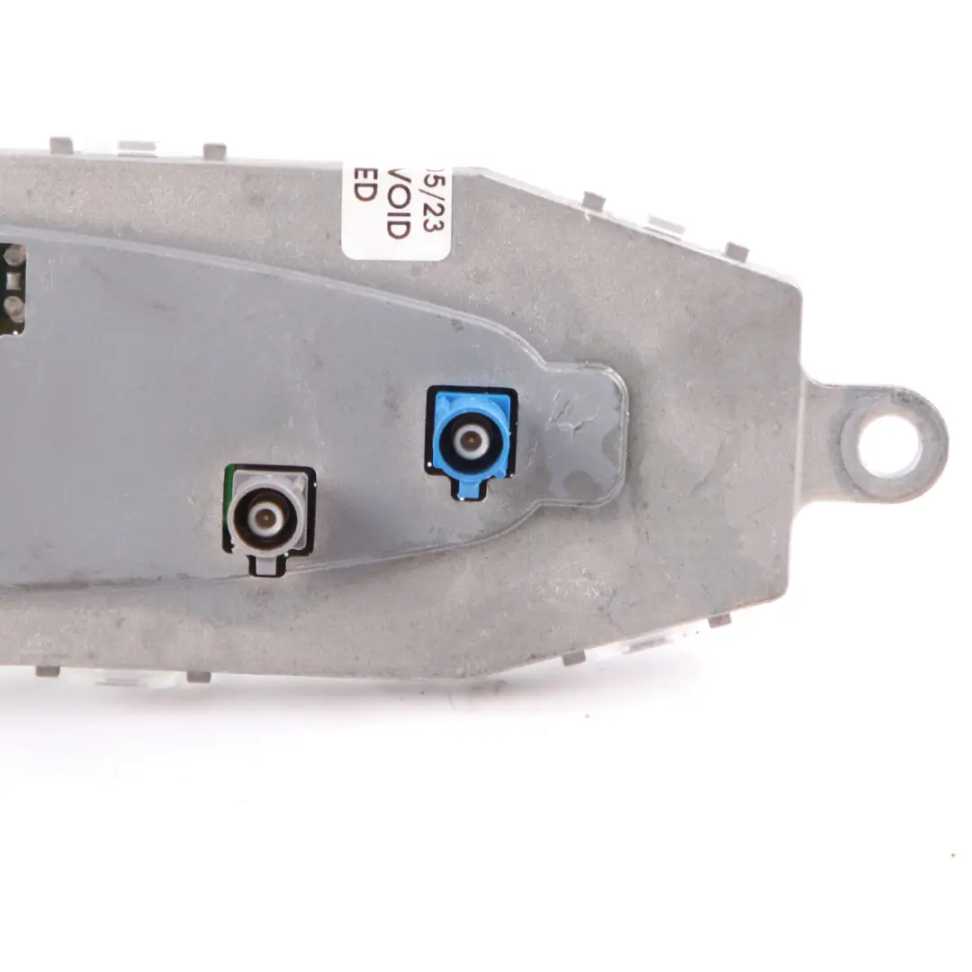 Base per antenna a tetto Shark per BMW i3 I01 con numero di parte 9253994 BMW i3 I01 Base per antenna a tetto Shark - SKU 9253994 - Numero di parte 9253994