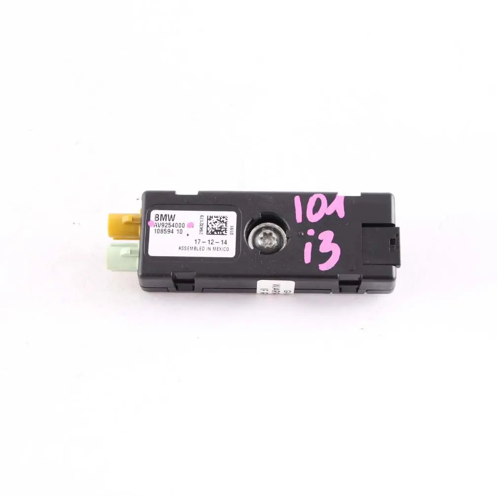 Antenna Posteriore Amplificatore DAB III per BMW I3 I01 con numero di parte 9254000 BMW I3 I01 Antenna Posteriore Amplificatore DAB III - SKU 9254000 - Numero di parte 9254000