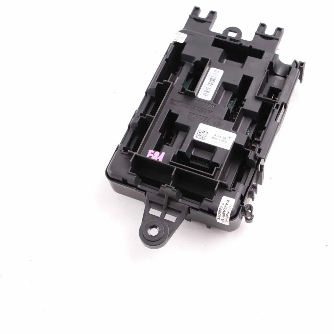 Caja de fusibles de la unidad control distribución para BMW F20 F21 F30 F31 con número de pieza 9261110 BMW F20 F21 F30 F31 Caja de fusibles de la unidad control distribución - SKU 9261110 - Número de pieza 9261110