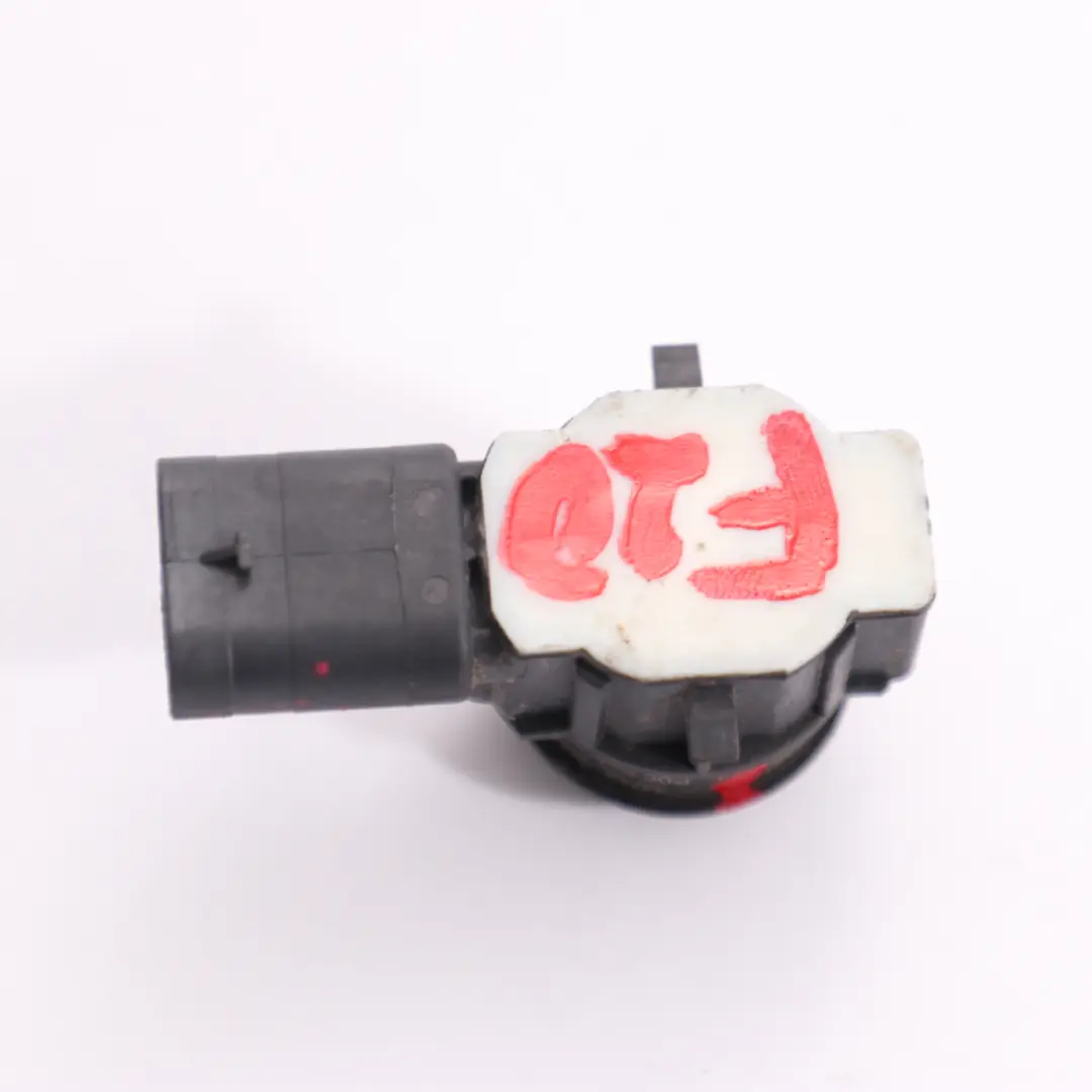 Sensor Aparcamiento Parachoques Delantero PDC Mineral Blanco A96 para BMW F20 con número de pieza 9261588 BMW F20 Sensor Aparcamiento Parachoques Delantero PDC Mineral Blanco A96 - SKU 9261588-MW - Número de pieza 9261588
