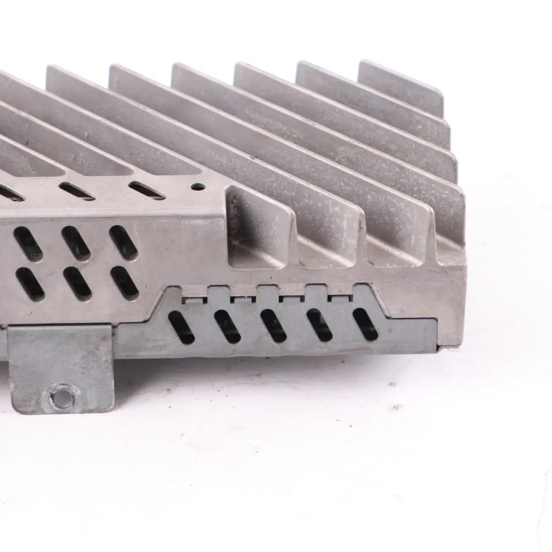 Wzmacniacz Audio Harman Kardon do BMW F10 F11 F12 o numerze 9261703 BMW F10 F11 F12 Wzmacniacz Audio Harman Kardon - SKU 9261703 - Numer Części 9261703