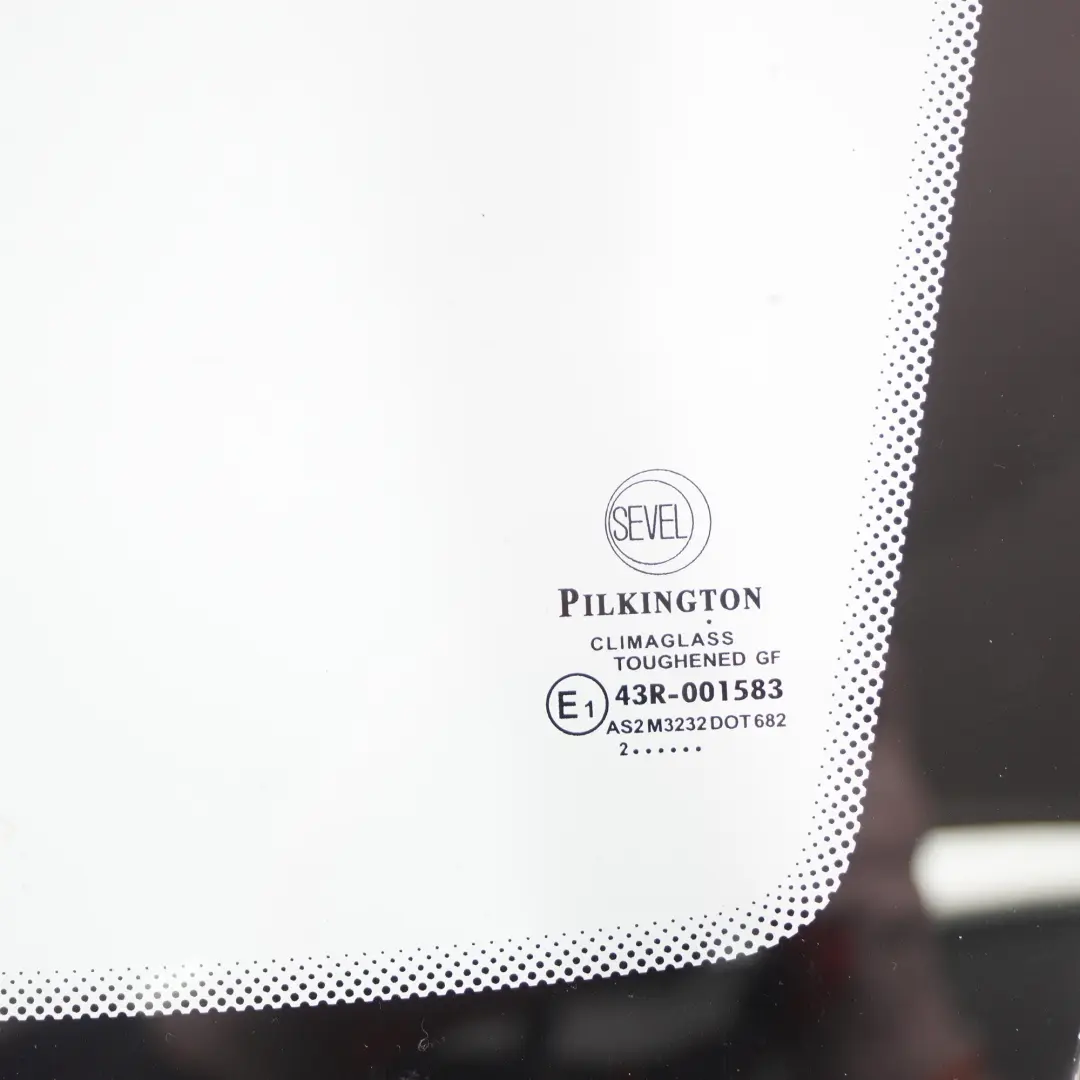 Vitre de custode Fiat Ducato Peugeot Boxer Avant gauche Verre AS2 pour à propos du numéro de pièce 926552 Vitre de custode Fiat Ducato Peugeot Boxer Avant gauche Verre AS2 - SKU 926552 - Numéro de pièce 926552