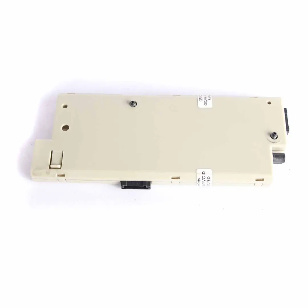 Wzmacniacz Antenowy Diversity do BMW F01 F10 F13 o numerze 9267085 BMW F01 F10 F13 Wzmacniacz Antenowy Diversity - SKU 9267085 - Numer Części 9267085