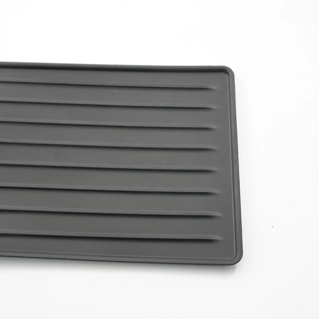 Tapis d'accoudoir BMW F15 F16 Accoudoir Console Centrale Caoutchouc pour à propos du numéro de pièce 9267951 Tapis d'accoudoir BMW F15 F16 Accoudoir Console Centrale Caoutchouc - SKU 9267951 - Numéro de pièce 9267951