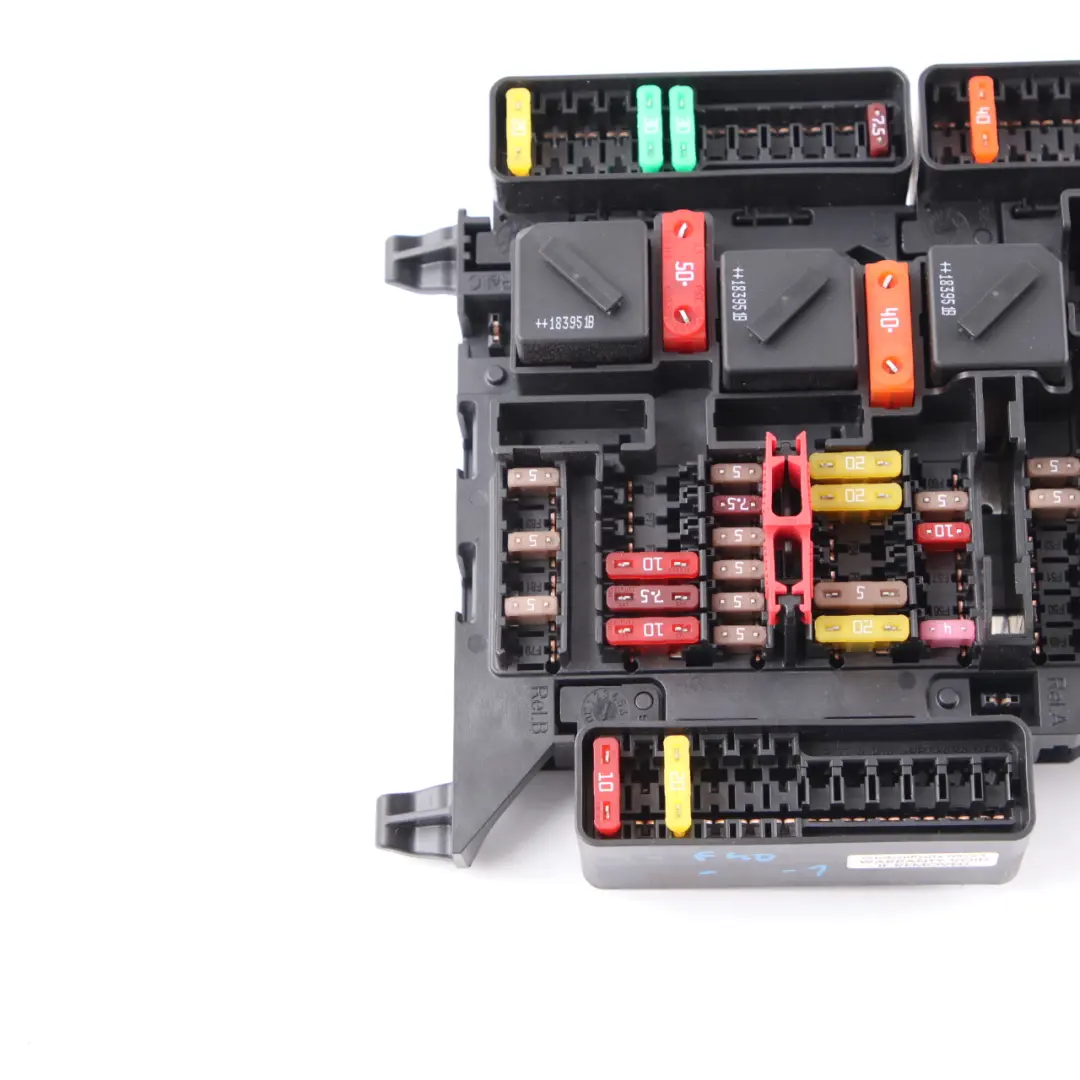 Scatola Fusibili Unità Relè Giunzione Distribuzione per BMW F40 Mini F55 F56 con numero di parte 9270356 BMW F40 Mini F55 F56 Scatola Fusibili Unità Relè Giunzione Distribuzione - SKU 9270356-1 - Numero di parte 9270356