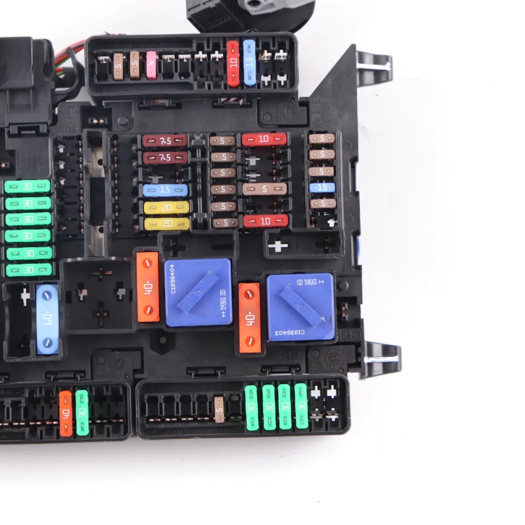 Fuse Box BMW F40 Mini F55 F56 Power Distribution Junction Relay Unit to with Part number 9270356 Fuse Box BMW F40 Mini F55 F56 Power Distribution Junction Relay Unit - SKU 9270356 - Part number 9270356