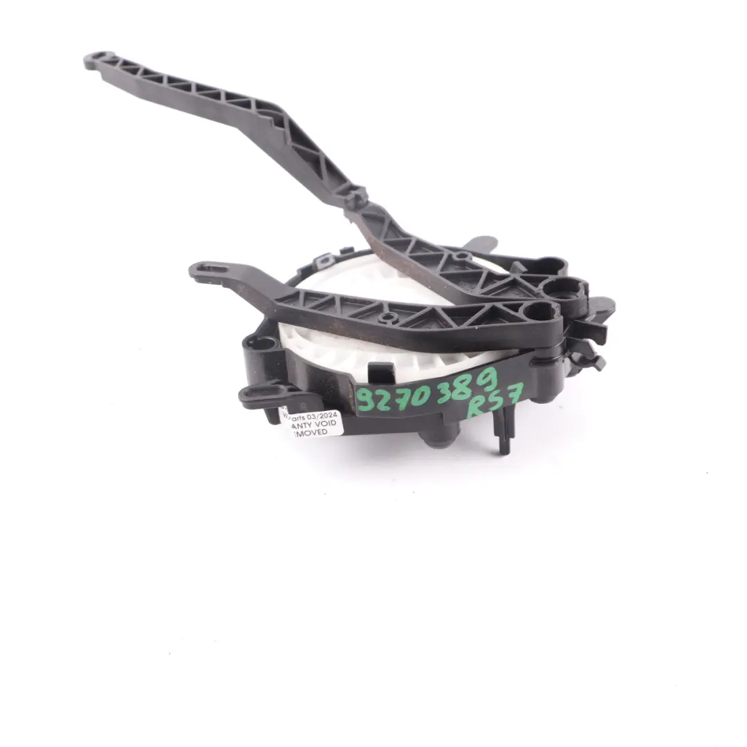 Heater Flap Motor Actuator Central Drive Unit to Mini R56 R57 R58 R59 with Part number 9270389 Mini R56 R57 R58 R59 Heater Flap Motor Actuator Central Drive Unit - SKU 9270389 - Part number 9270389