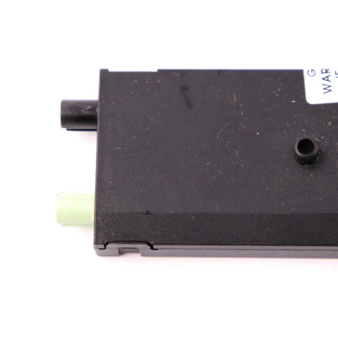 Antenna Aerial Amplifier AM/FM to BMW F33 F83 M4 Convertible Rear with Part number 9273666 BMW F33 F83 M4 Convertible Rear Antenna Aerial Amplifier AM/FM - SKU 9273666 - Part number 9273666