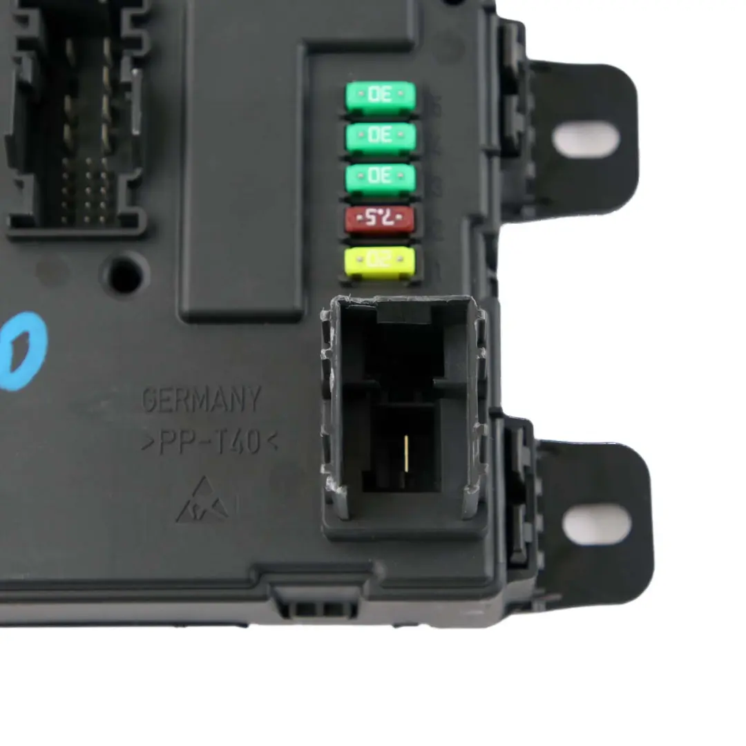 Moduł Sterownik REM Skrzynka Bezpieczników do BMW F20 F21 F30 F31 o numerze 9274023 BMW F20 F21 F30 F31 Moduł Sterownik REM Skrzynka Bezpieczników - SKU 9274023 - Numer Części 9274023