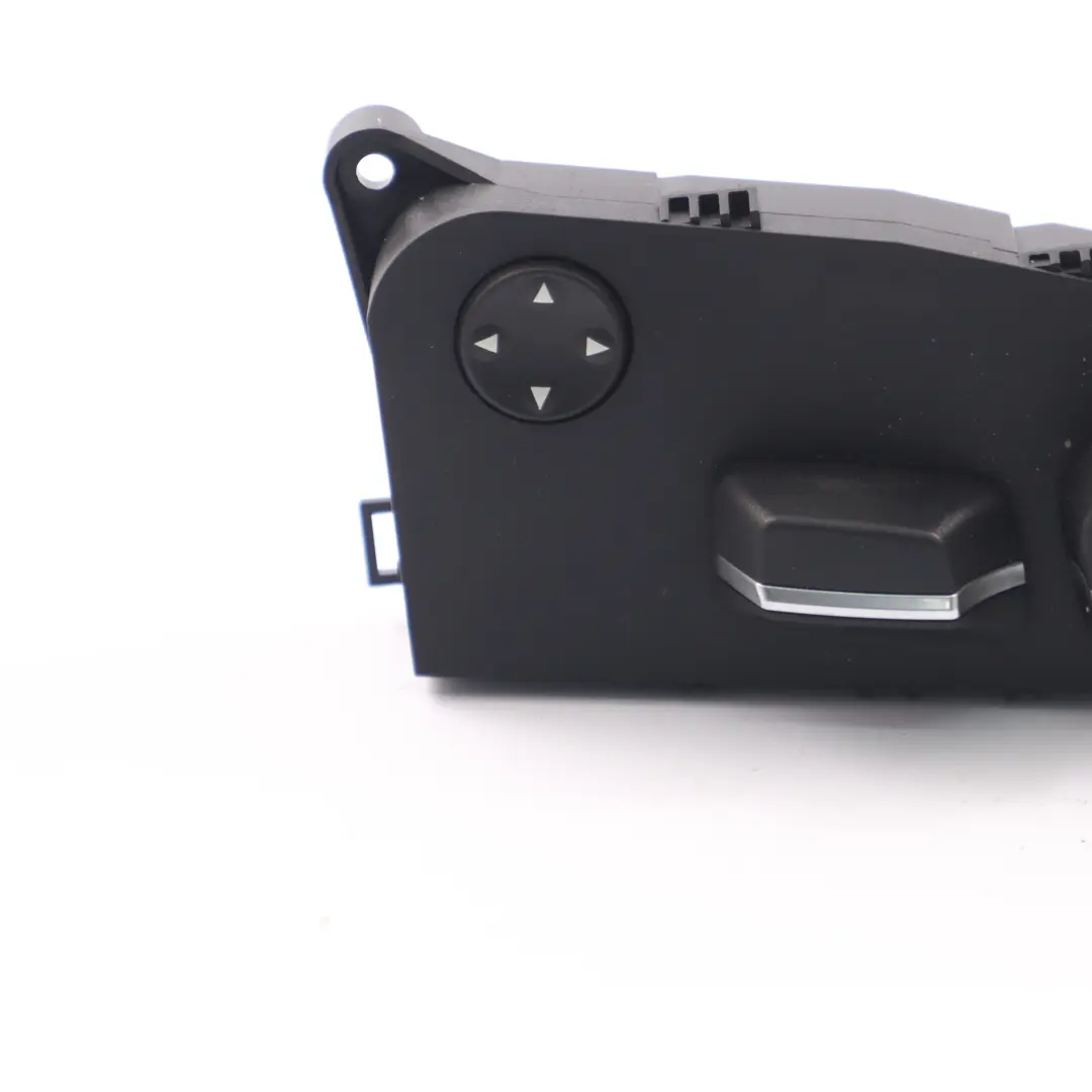 Interruttore sedile regolazione memoria anteriore sinistra 9196150 per BMW F01 F10 con numero di parte 9275077 BMW F01 F10 Interruttore sedile regolazione memoria anteriore sinistra 9196150 - SKU 9275077 - Numero di parte 9275077