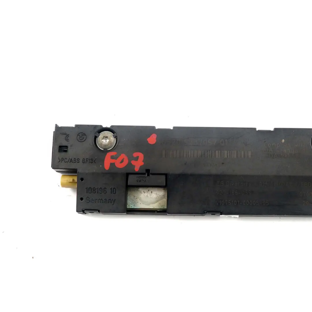 Antenna Aerial Amplifier AM/FM DABIII FBD2 868MHZ 9237057 to BMW F07 GT Rear with Part number 9276009 BMW F07 GT Rear Antenna Aerial Amplifier AM/FM DABIII FBD2 868MHZ 9237057 - SKU 9276009 - Part number 9276009