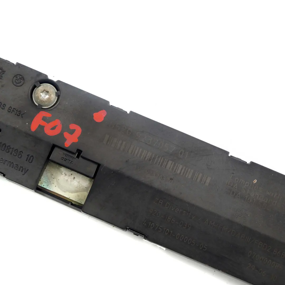 BMW F07 GT Antenna Amplificatore antenna AM/FM DABIII FBD2 868MHZ 9237057 - SKU 9276009 - Numero di parte 9276009