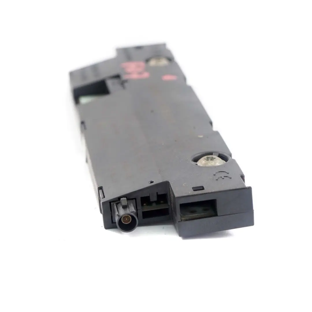 Hinten Antennenverstärker AM/FM DABIII FBD2 868MHZ 9237057 für BMW F07 GT mit Teilenummer 9276009 BMW F07 GT Hinten Antennenverstärker AM/FM DABIII FBD2 868MHZ 9237057 - SKU 9276009 - Teilenummer 9276009