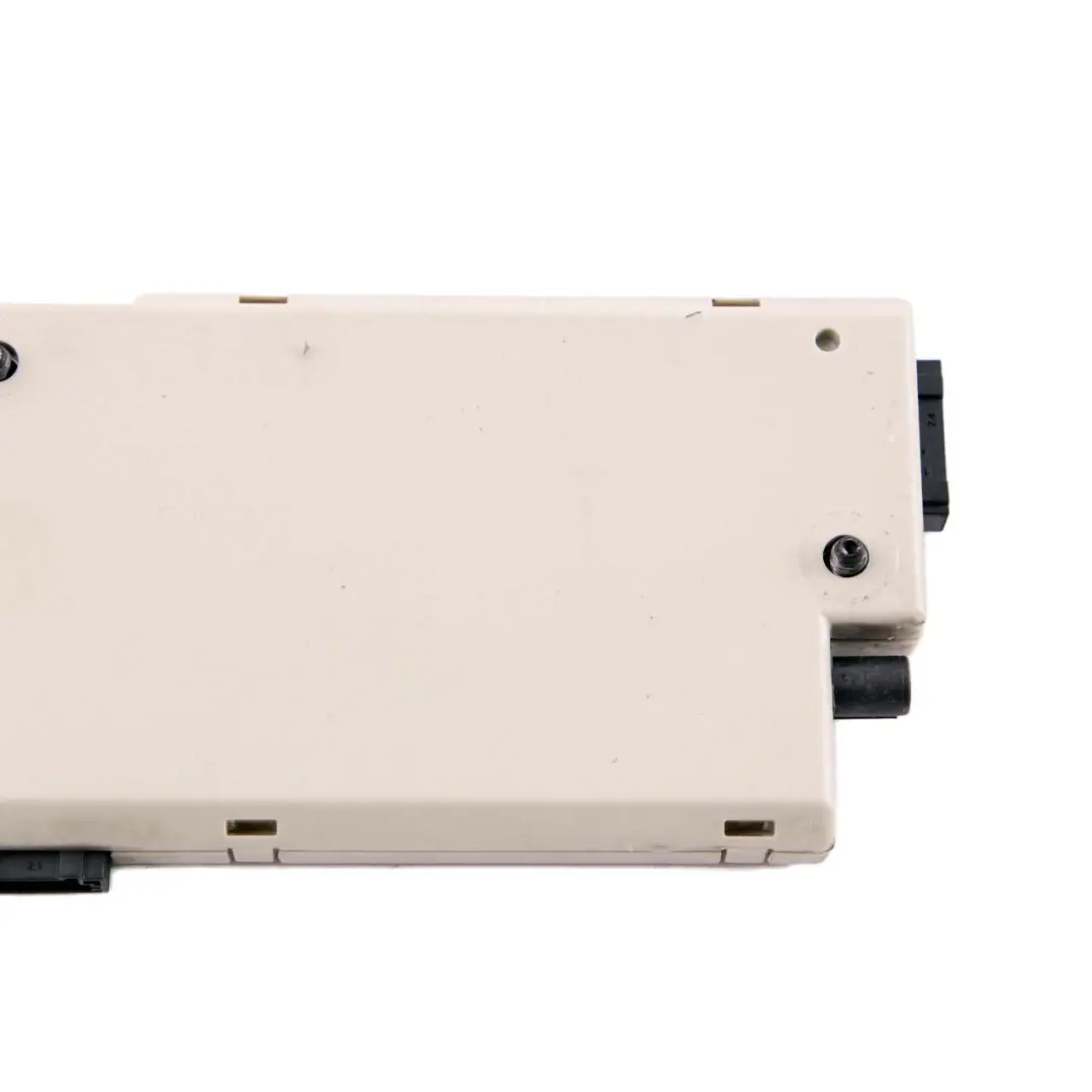 Antenna Aeral Amplifier Diversity 868 MHZ to BMW 5 6 7 Series F01 F10 F13 with Part number 9276096 BMW 5 6 7 Series F01 F10 F13 Antenna Aeral Amplifier Diversity 868 MHZ - SKU 9276096 - Part number 9276096