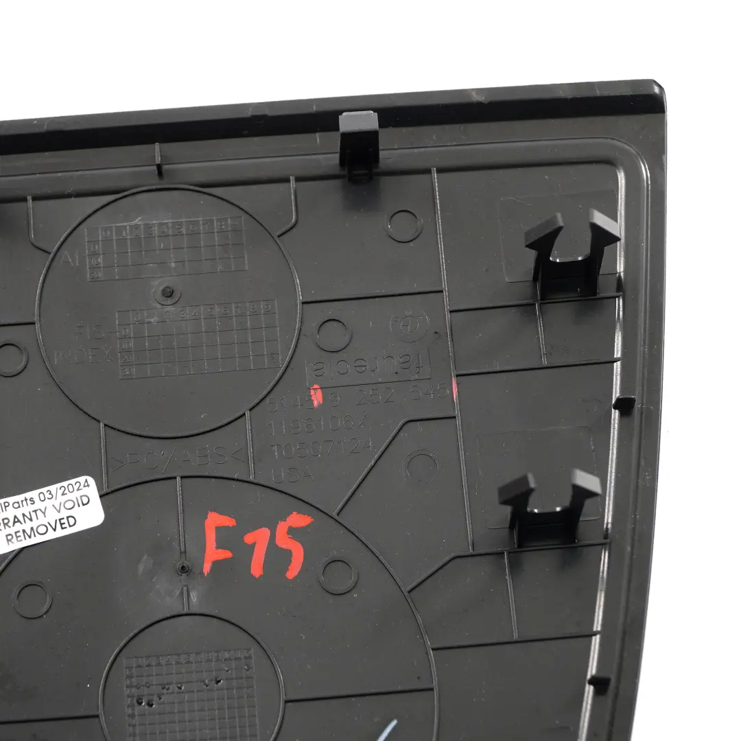 Abdeckung Mitte Armaturenbrett oben Mitte Trim schwarz 9252545 für BMW F15 mit Teilenummer 9281639 BMW F15 Abdeckung Mitte Armaturenbrett oben Mitte Trim schwarz 9252545 - SKU 9281639 - Teilenummer 9281639