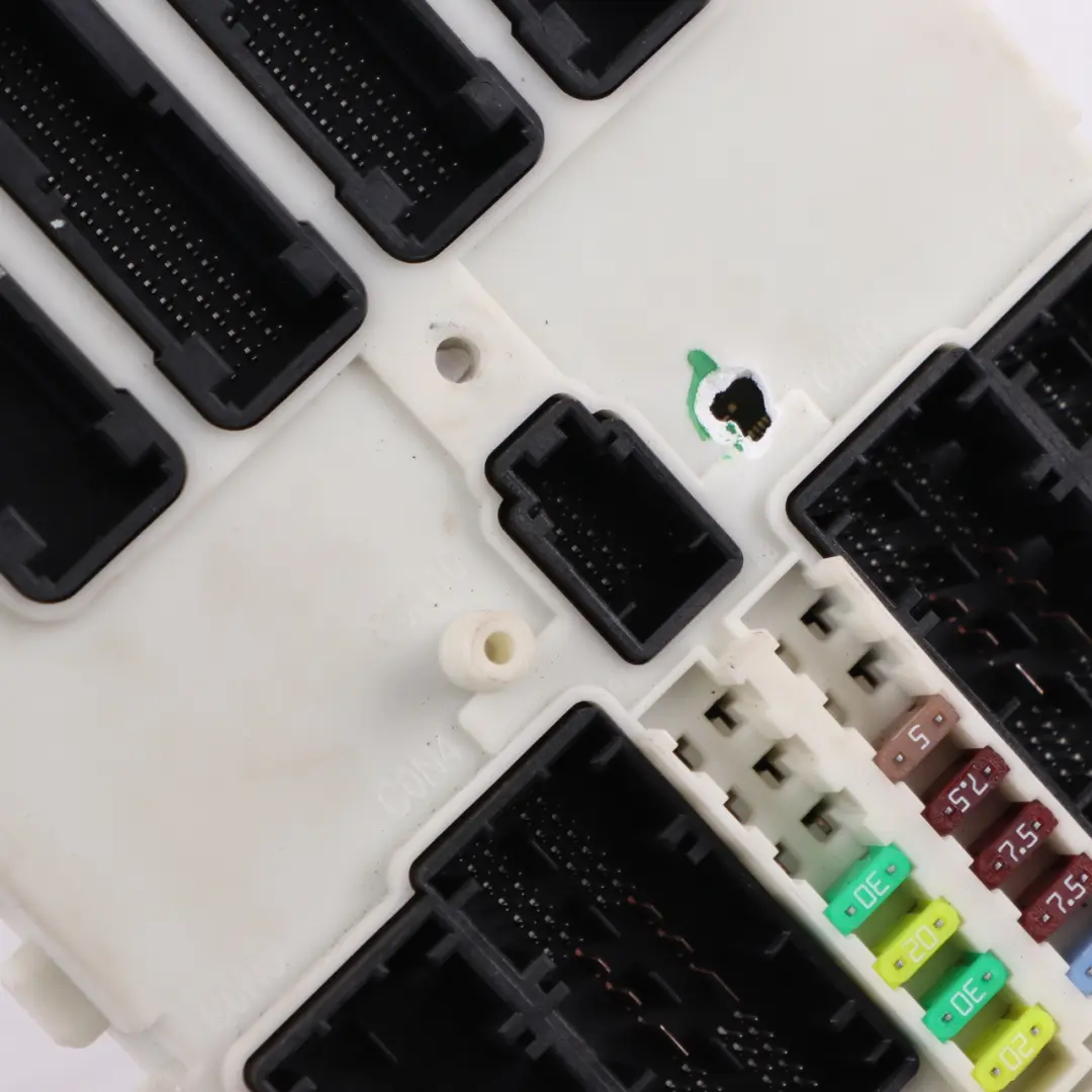FEM Module BMW F20 F21 F22 F30 F32 ECU Control Unit Fuse Box to with Part number 9281826 FEM Module BMW F20 F21 F22 F30 F32 ECU Control Unit Fuse Box - SKU 9281826 - Part number 9281826