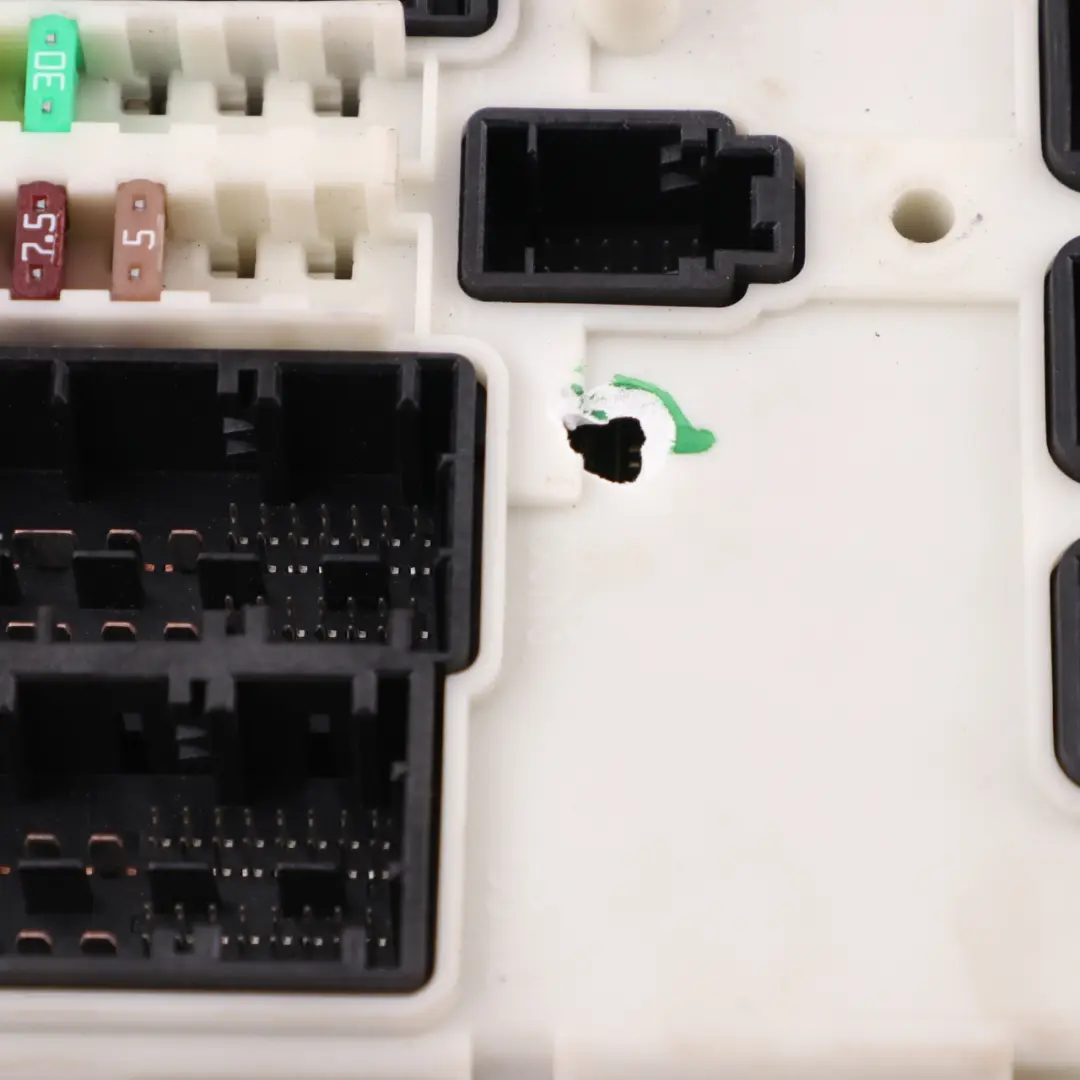 FEM Module BMW F20 F21 F22 F30 F32 ECU Control Unit Fuse Box to with Part number 9281826 FEM Module BMW F20 F21 F22 F30 F32 ECU Control Unit Fuse Box - SKU 9281826 - Part number 9281826