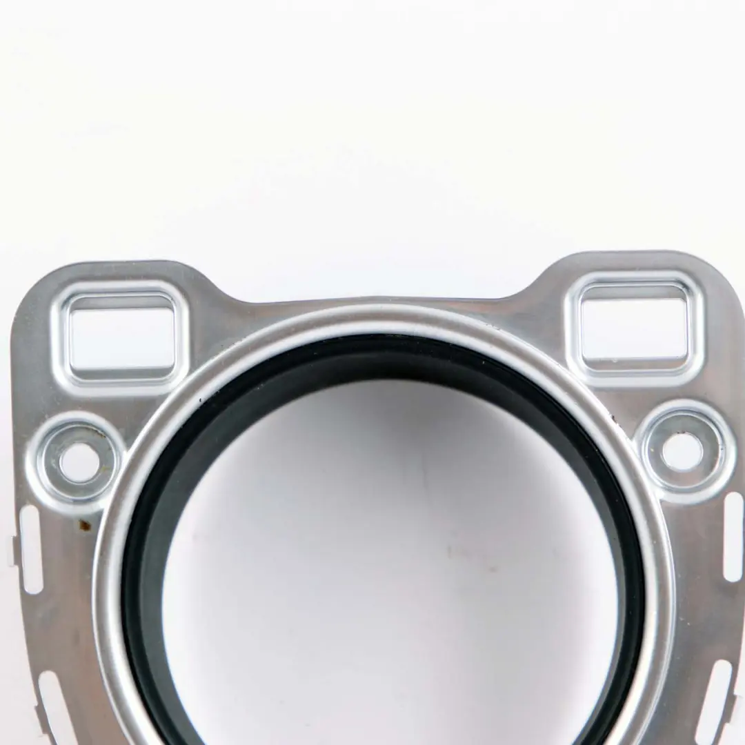 Rivestimento console centrale BMW i3 I01 Anello portabicchieri cromato per con numero di parte 9283138 Rivestimento console centrale BMW i3 I01 Anello portabicchieri cromato - SKU 9283138 - Numero di parte 9283138