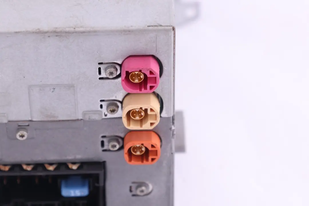 Professional Navigation System Computer CIC to BMW Z4 Series E89 with Part number 9214939 BMW Z4 Series E89 Professional Navigation System Computer CIC - SKU 9283433 - Part number 9214939