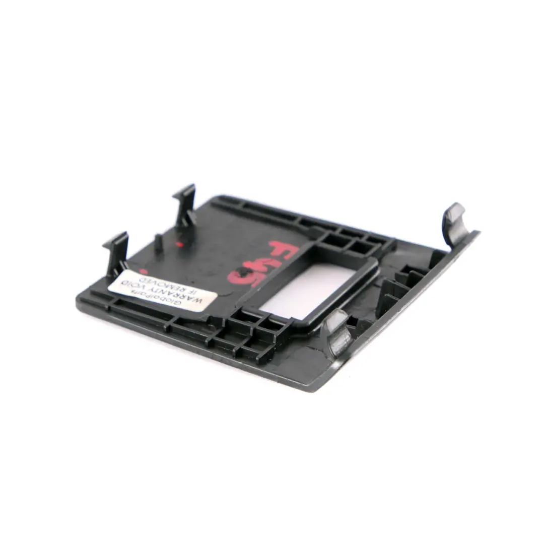 Presa USB Coprire il pannello di rivestimento nero per BMW F45 F46 con numero di parte 9284253 BMW F45 F46 Presa USB Coprire il pannello di rivestimento nero - SKU 9284253 - Numero di parte 9284253