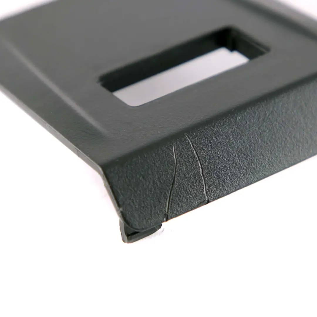 USB Couvercle connecteur femelle Couvercle connecteur mâle pour BMW F45 F46 à propos du numéro de pièce 9284253 BMW F45 F46 USB Couvercle connecteur femelle Couvercle connecteur mâle - SKU 9284253 - Numéro de pièce 9284253