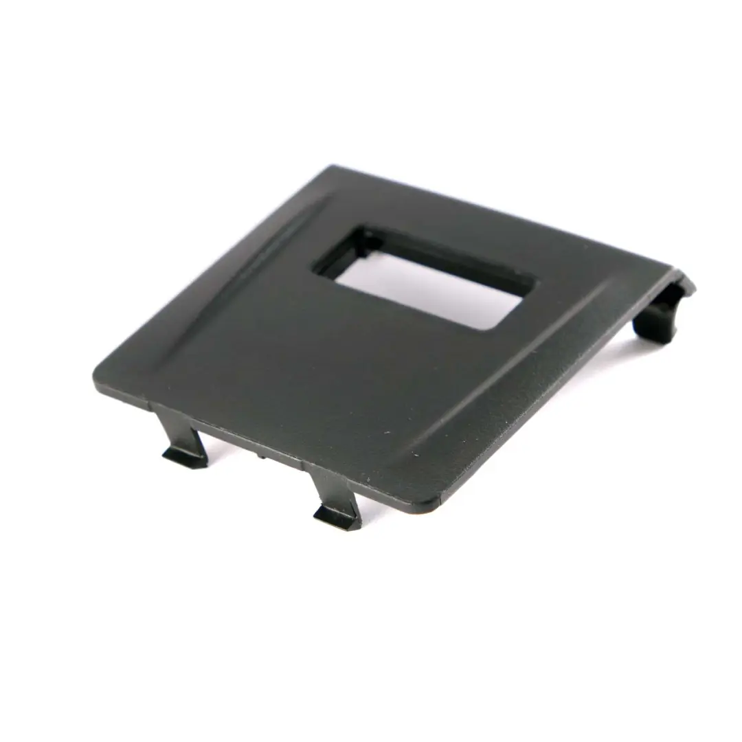 USB Couvercle connecteur femelle Couvercle connecteur mâle pour BMW F45 F46 à propos du numéro de pièce 9284253 BMW F45 F46 USB Couvercle connecteur femelle Couvercle connecteur mâle - SKU 9284253 - Numéro de pièce 9284253