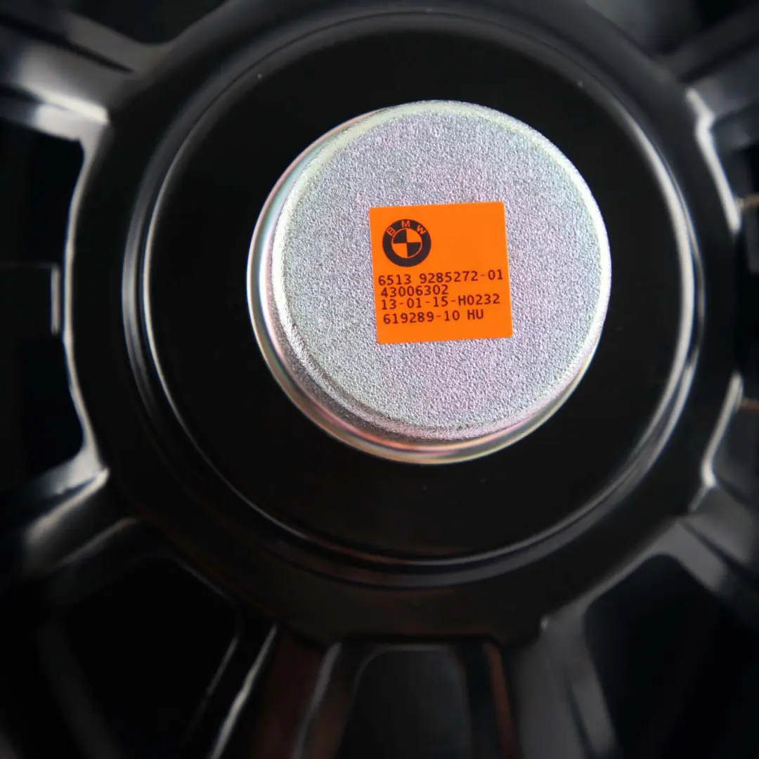 BMW i3 I01 Subwoofer Central Bass Speaker Right O/S Hi-Fi 9283788 - SKU rhd-9283788 - Part number 9285272