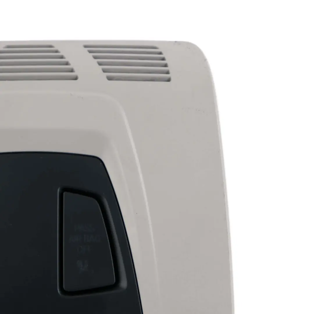 Lampka Podsufitki Oświetlenie do BMW F20 F21 F30 F31 o numerze 6826920 BMW F20 F21 F30 F31 Lampka Podsufitki Oświetlenie - SKU 9289919 - Numer Części 6826920