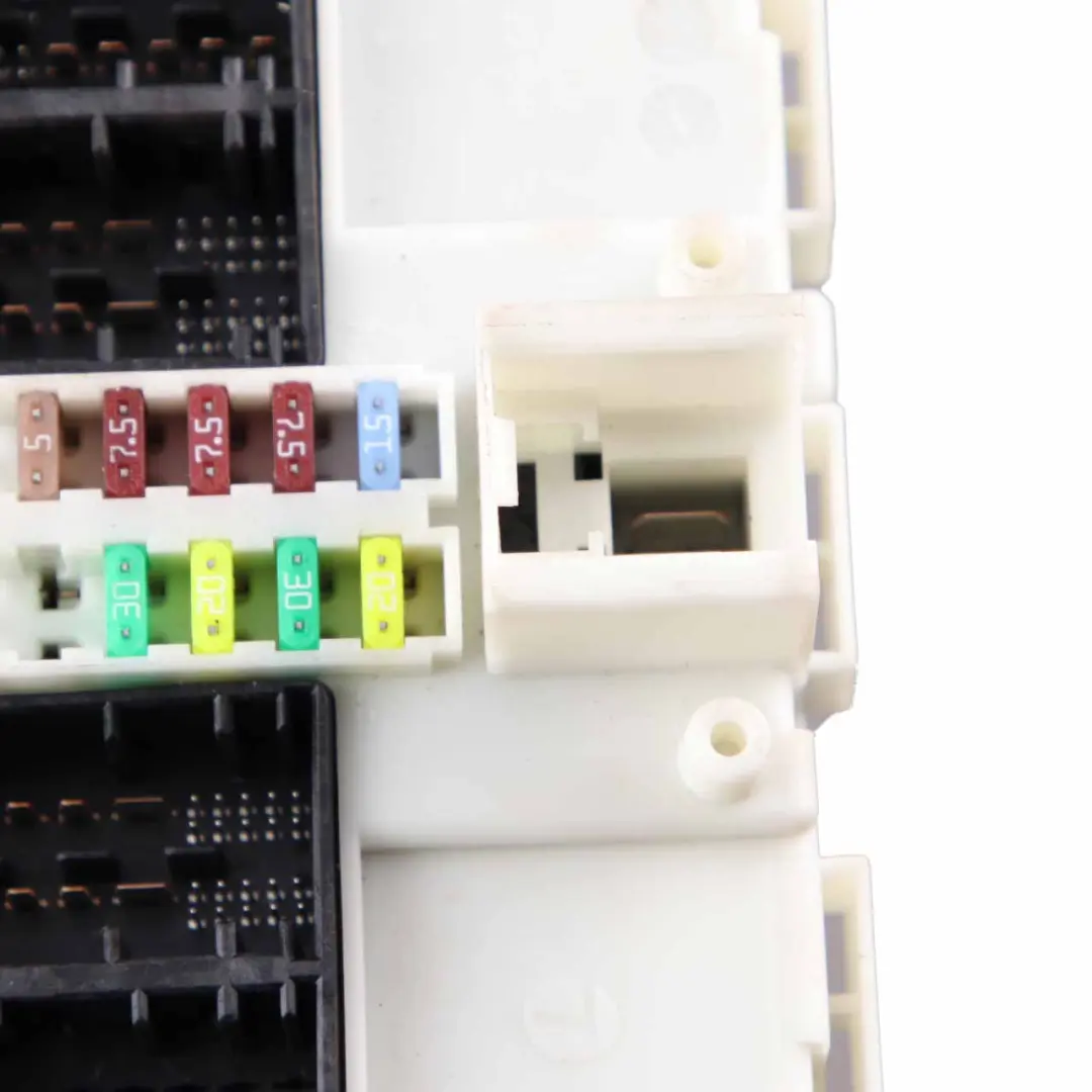 Modul Steuergerät FEM ECU LR01 für BMW F20 F21 F22 F30 F31 F32 F36 mit Teilenummer 9292655 BMW F20 F21 F22 F30 F31 F32 F36 Modul Steuergerät FEM ECU LR01 - SKU 9292655 - Teilenummer 9292655