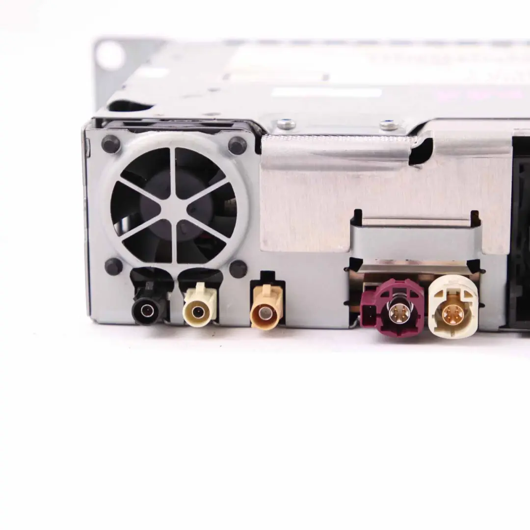 Unità principale BMW F20 F21 F30 Radio Professional CD Player Module per con numero di parte 9290990 Unità principale BMW F20 F21 F30 Radio Professional CD Player Module - SKU 9290990 - Numero di parte 9290990