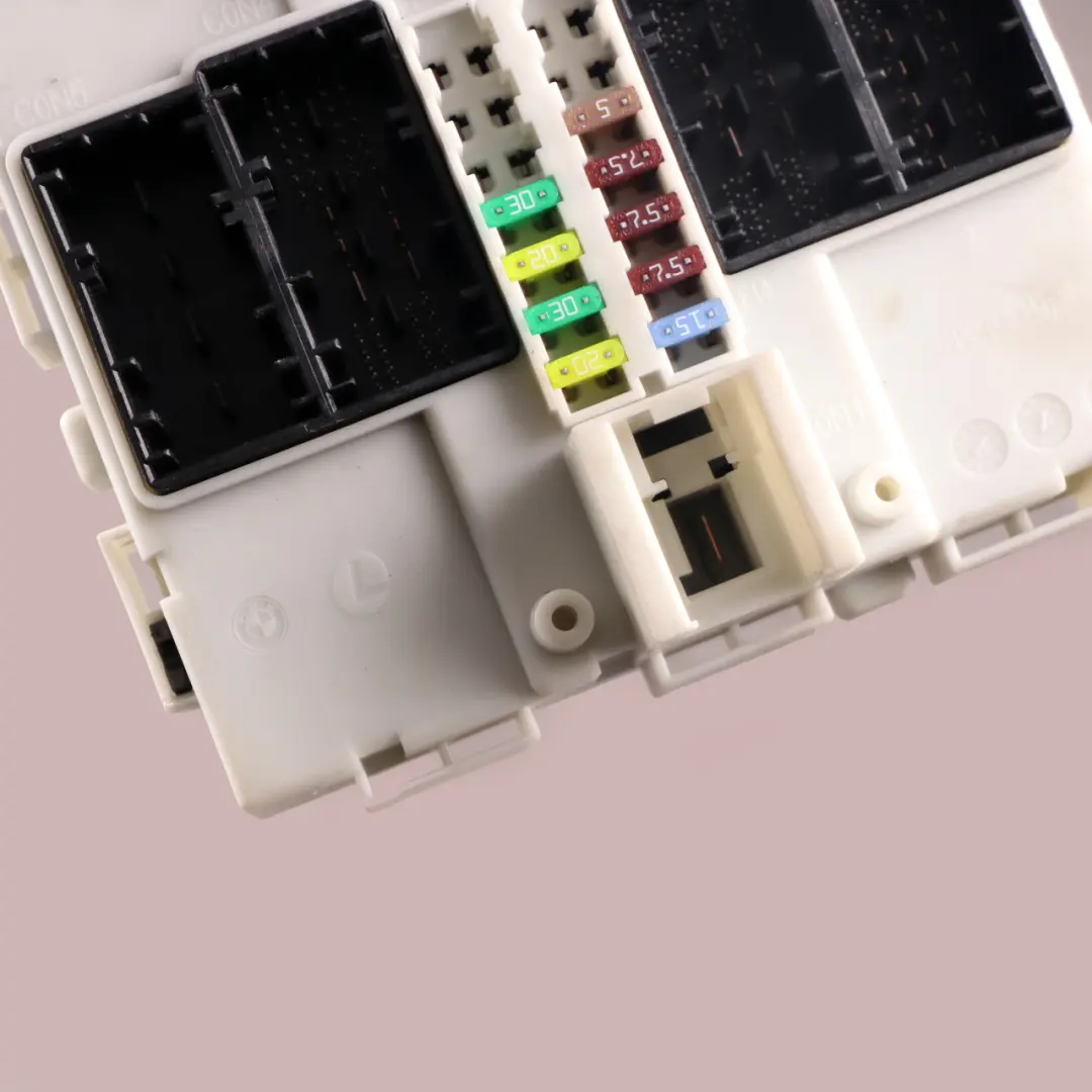 Body Control Module Unit FEM LR01 to BMW F20 F21 F22 F30 F31 F32 F36 with Part number 9291776 BMW F20 F21 F22 F30 F31 F32 F36 Body Control Module Unit FEM LR01 - SKU 9291776 - Part number 9291776