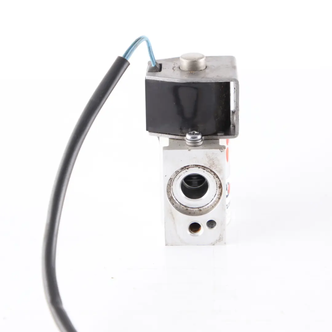 Expansion Valve Air Conditioning Refrigerant Electric Heater to BMW i3 I01 with Part number 9292570 BMW i3 I01 Expansion Valve Air Conditioning Refrigerant Electric Heater - SKU 9292570 - Part number 9292570