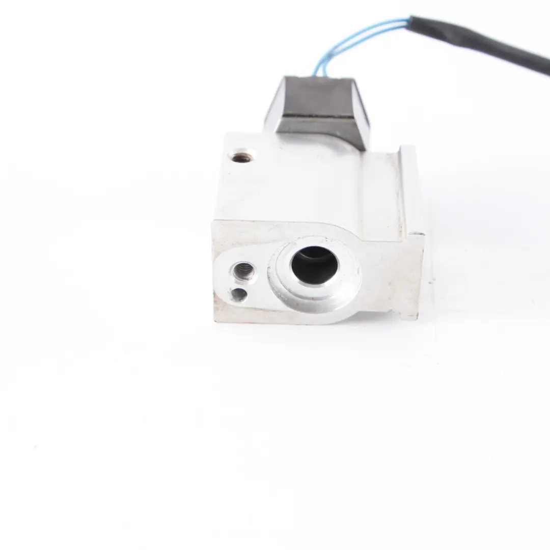 Expansion Valve Air Conditioning Refrigerant Electric Heater to BMW i3 I01 with Part number 9292571 BMW i3 I01 Expansion Valve Air Conditioning Refrigerant Electric Heater - SKU 9292571 - Part number 9292571