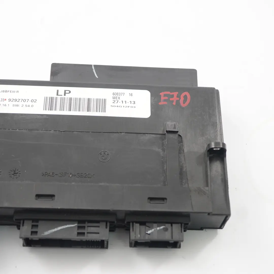 Body Control Module Unit Junction Box PL4 JBBFEIII R ECU to BMW X5 E70 with Part number 9292707 BMW X5 E70 Body Control Module Unit Junction Box PL4 JBBFEIII R ECU - SKU 9292707 - Part number 9292707