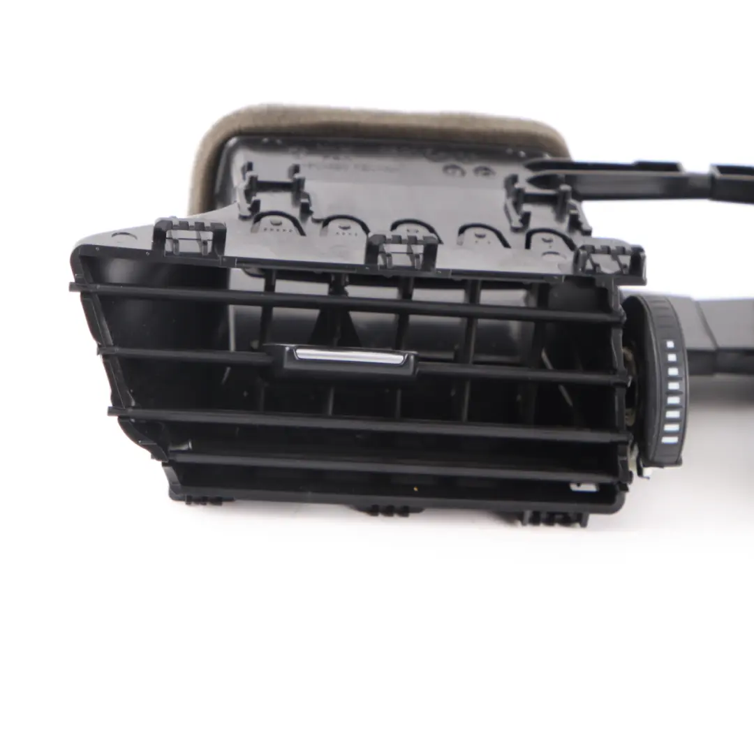 Grille d'aération centrale du tableau de bord pour BMW X1 F48 F39 à propos du numéro de pièce 9292741 BMW X1 F48 F39 Grille d'aération centrale du tableau de bord - SKU 9292741 - Numéro de pièce 9292741