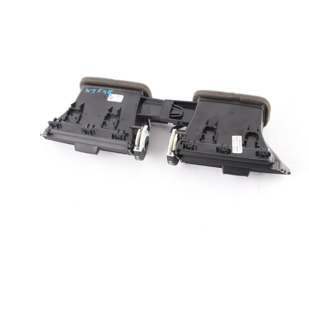 Bocchetta d'aria fresca Griglia Centro Dash Trim Cruscotto per BMW F48 F39 con numero di parte 9292741 BMW F48 F39 Bocchetta d'aria fresca Griglia Centro Dash Trim Cruscotto - SKU 9292741 - Numero di parte 9292741