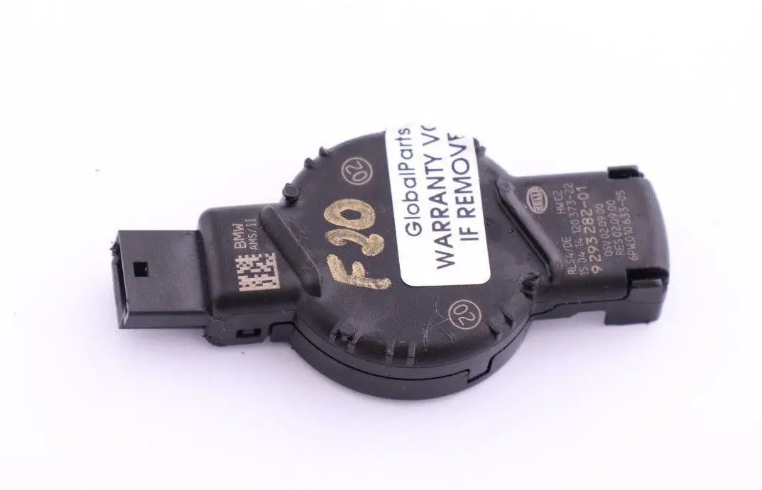 Capteur solaire de lumiere de pluie pour BMW F20 F21 F22 F30 F31 F32 à propos du numéro de pièce 9293282 BMW F20 F21 F22 F30 F31 F32 Capteur solaire de lumiere de pluie - SKU 9293282 - Numéro de pièce 9293282
