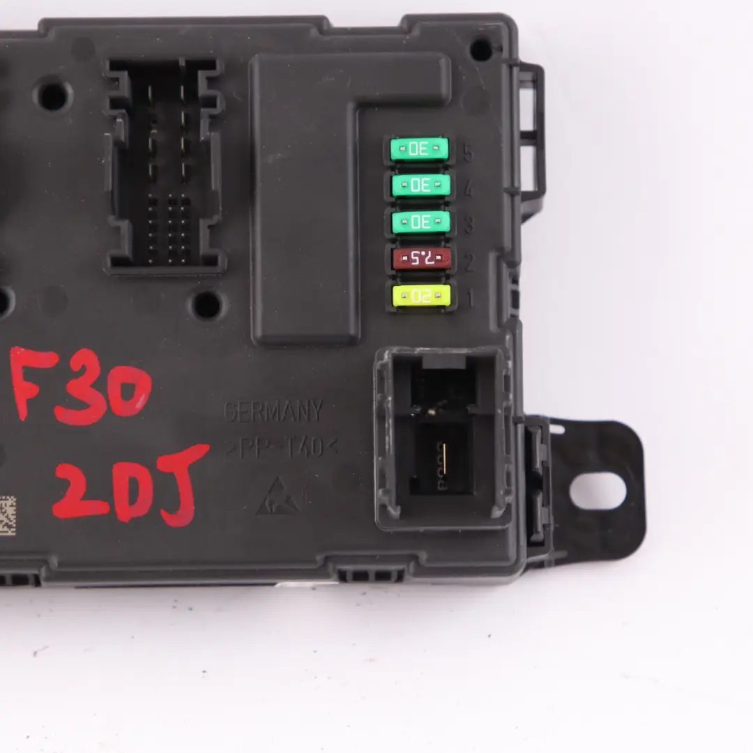 BMW F20 F21 F30 F31 Módulo Electrónico Trasero Caja Fusibles V2 REM - SKU 9298959 - Número de pieza 9298959