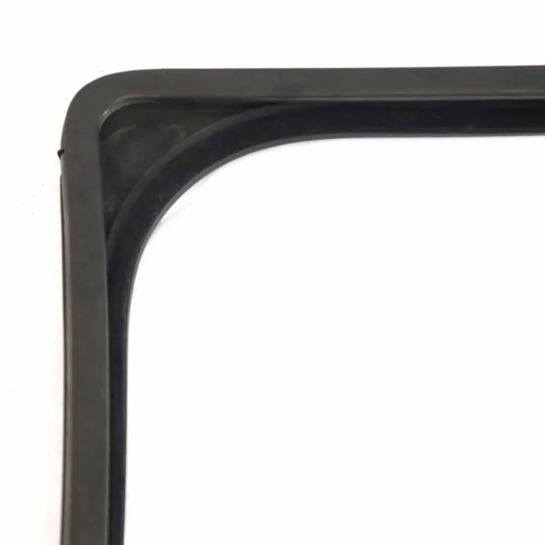 Window Seal Front Door Right O/S Frame Gasket Rubber to Peugeot 207 with Part number 9300W5 Peugeot 207 Window Seal Front Door Right O/S Frame Gasket Rubber - SKU 9300W5 - Part number 9300W5