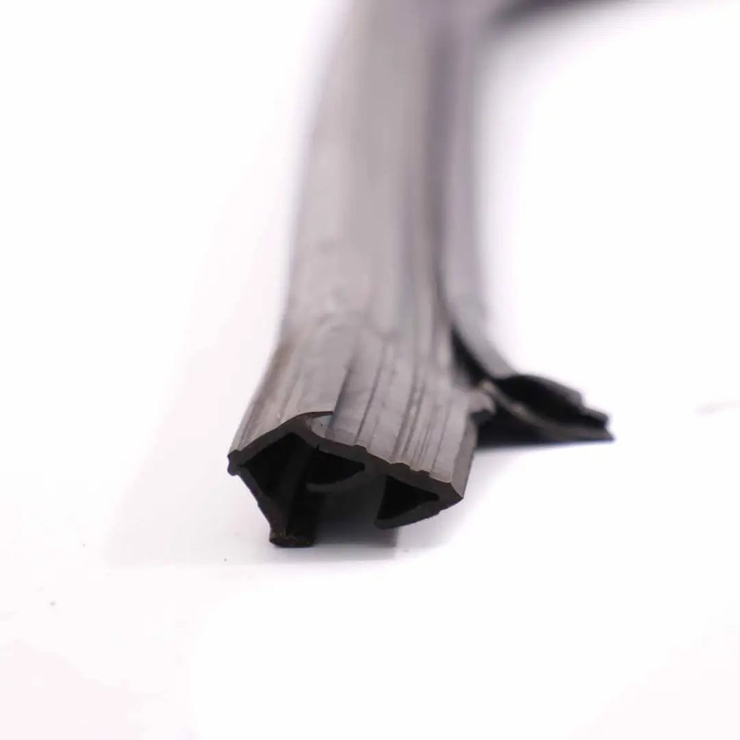 Window Seal Rear Door Right O/S Guide Frame Gasket Sealing to Peugeot 3008 with Part number 9300X9 Peugeot 3008 Window Seal Rear Door Right O/S Guide Frame Gasket Sealing - SKU 9300X9 - Part number 9300X9