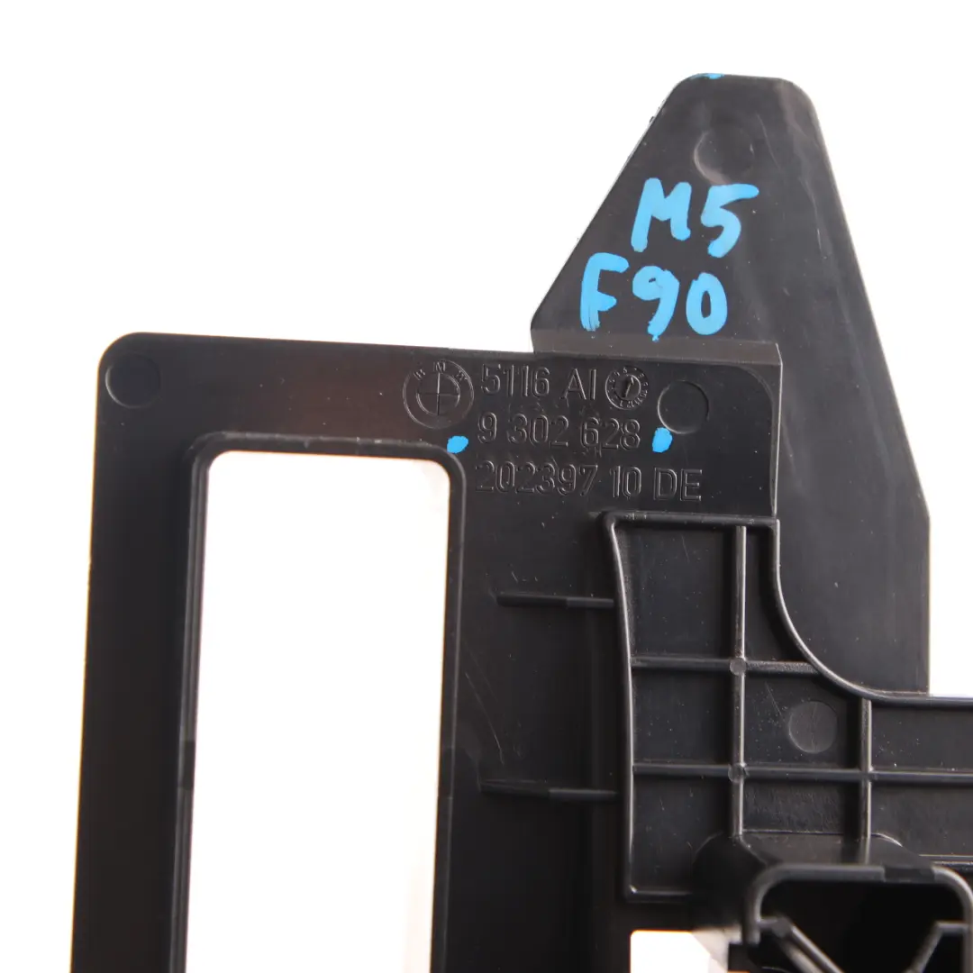 Duct Bracket BMW G30 G31 Adapter Plate Air Channel Center Console to Air with Part number 9302628 Air Duct Bracket BMW G30 G31 Adapter Plate Air Channel Center Console - SKU 9302628 - Part number 9302628